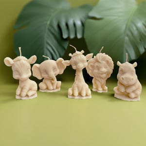サファリベビーシャワーの記念品 – パーソナライズされた動物キャンドルギフト – ゲストへの感謝の気持ちを込めた記念品 – ジャングルテーマパーティー – ワイルドワンの1歳の誕生日デコレーション