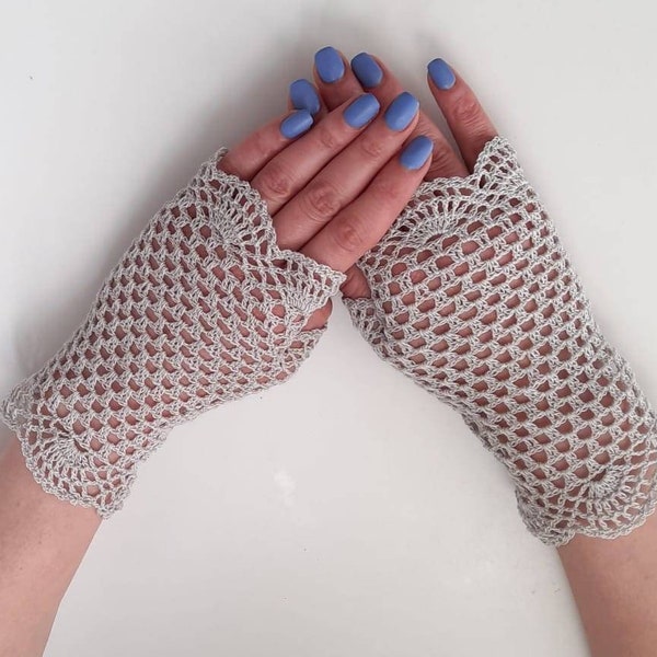 Summer mittens. Half finger gloves. Wedding gloves. Crocheted fingerless mittens. Mesh gloves. Openwork cotton wrist warmers