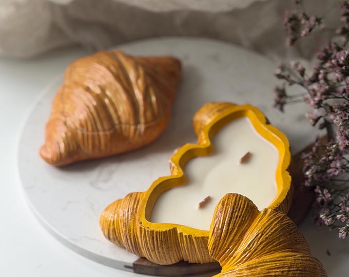 Scented Croissant Candle – Handmade Soy Wax Pastry Jar