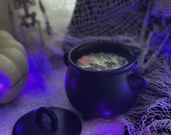 Bougie chaudron d'Halloween : cire de soja avec breloques sorcière, décoration effrayante