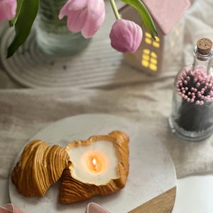 Świeca zapachowa Croissant - ręcznie robiona świeca Croissant Realistyczna świeca cukiernicza w słoiku Croissant - świeca Croissant, świeca spożywcza, wyjątkowy prezent