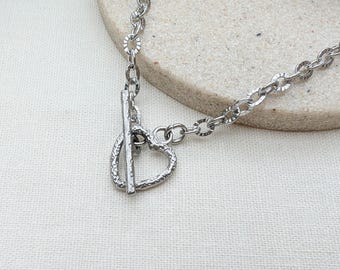 Collar de corazón texturizado de acero inoxidable, collar con cierre de palanca, regalo para ella