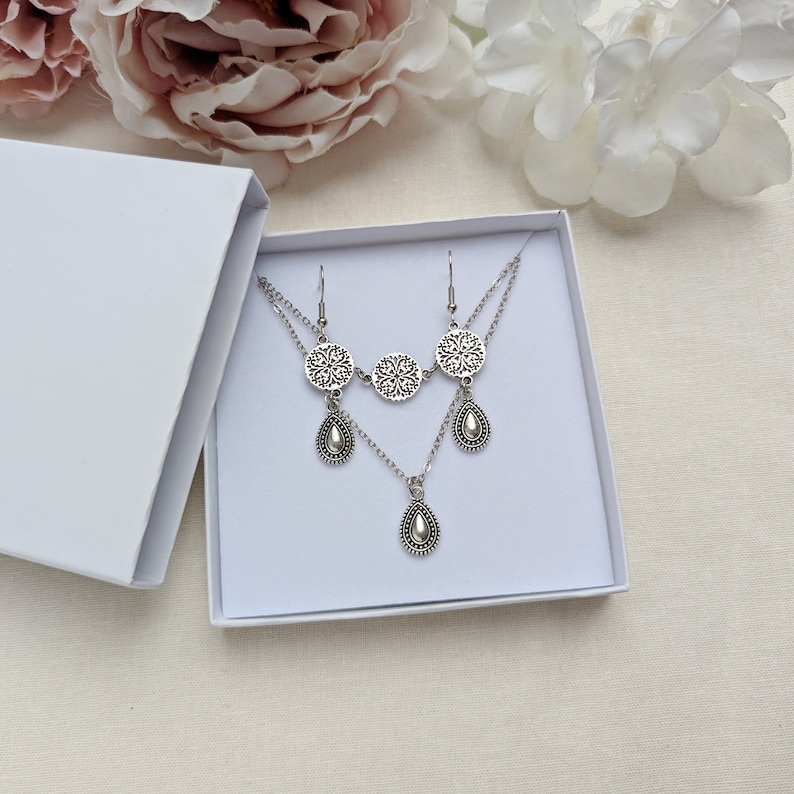 A bohemian jewellery gift set presented in a white gift box.