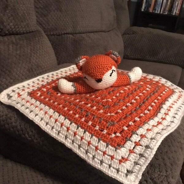 Sleepy Fox Lovey