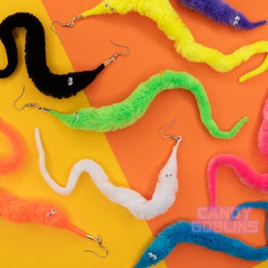 Wurm auf Schnur Ohrringe - Magische Würmer Bunt Helle Würmer Trick Mismatch Zufällig Spaß schrullig Schmuck