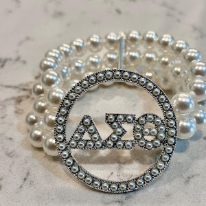 Delta Sigma Theta 3 layer pearl bracelet