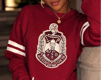Sudadera con el escudo de Delta Sigma Theta