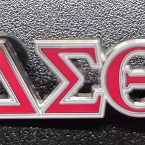 Delta Sigma Theta Lapel pin