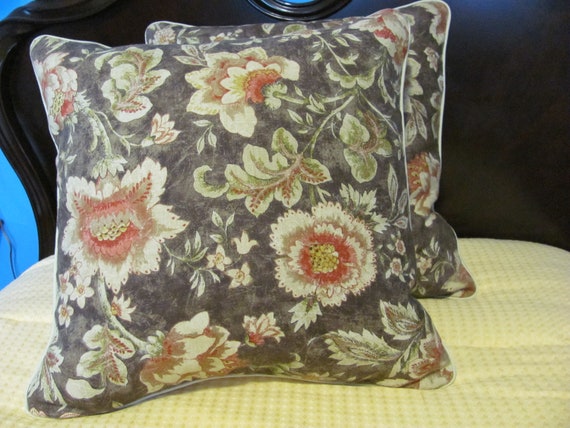 Raymond Waites 19.5 LinenCotton Pillow Raymond Waites 19.5 LinenCotton Pillow