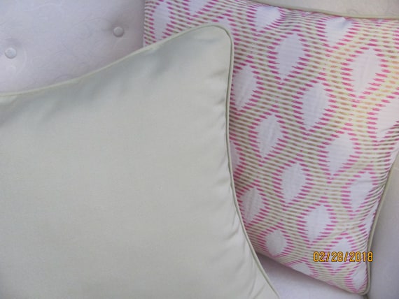Highland Court Embroidered Silk Pillow Raymond Waites 19.5 LinenCotton Pillow