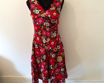 Vintage 70s BOLD FlORAL print dress