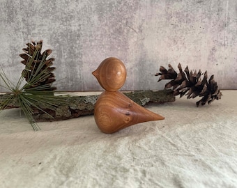 Small walnut wood bird/Wooden/figurine/Scandinavian bird/Handmade/Home Decor/Spring Decor