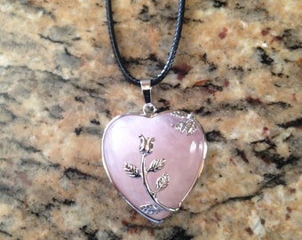Rose quartz love heart necklace, rose quartz love heart pendant necklace, rose quartz heart necklace, gemstone necklace, Gift idea