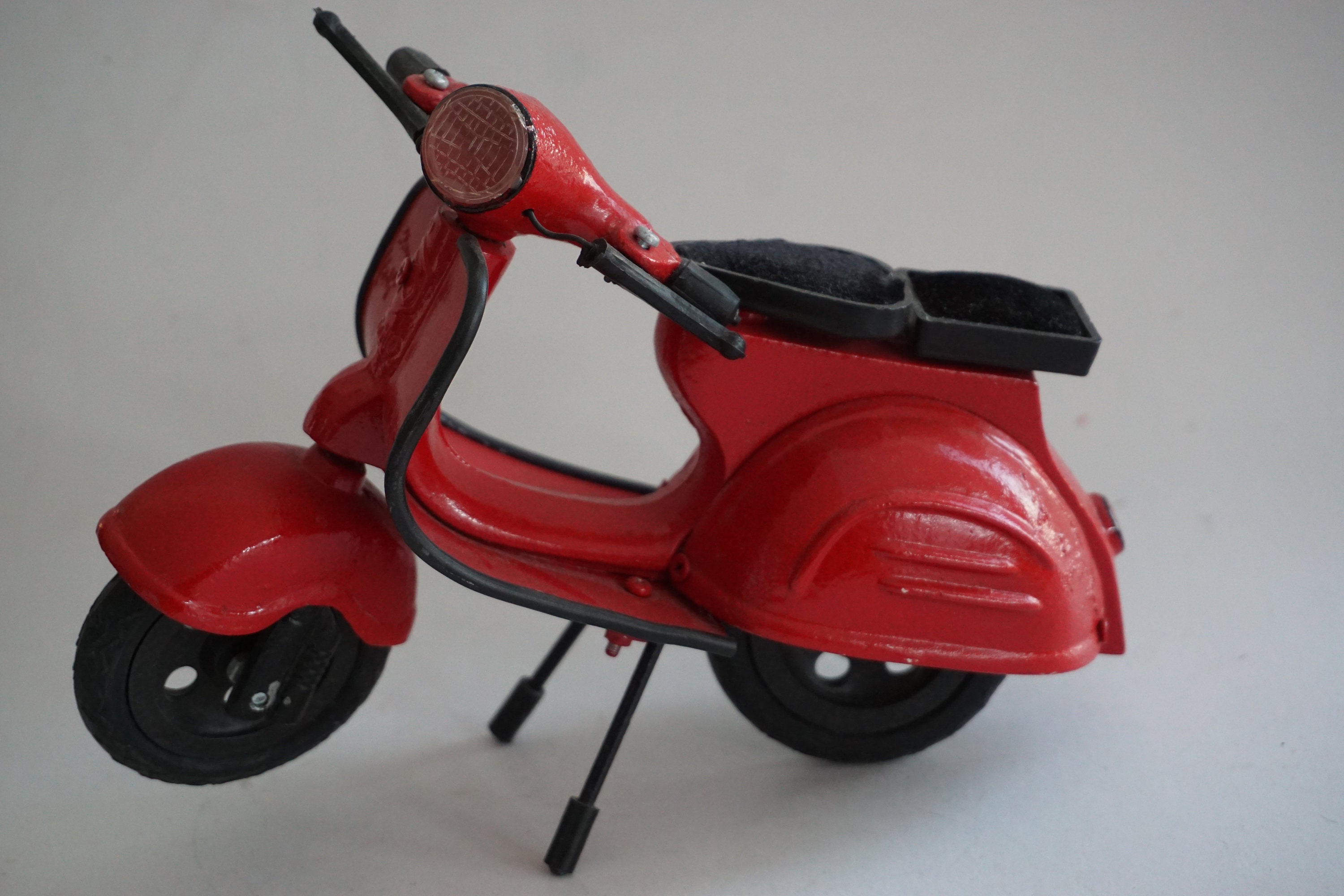 spielzeug vespa roller Vespa Miniatur / Metall Figur / Home Decor. - Etsy.de