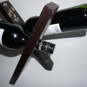 Flaschenhalter aus Holz / Weinflaschenhalter / Balance Weinhalter / Basteln