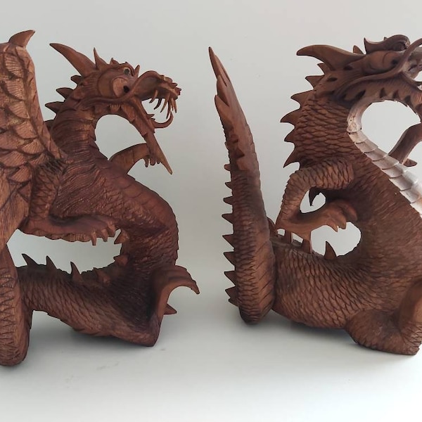 Wooden Dragon / Wooden winged Dragon / Hand carved Dragon / Handmade Dragon / Wood carving.