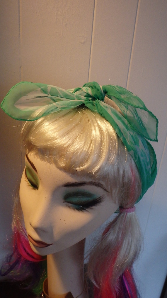 Vintage 1960's Polyester Green Scarf