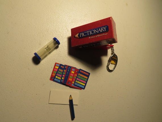 Vintage Miniature Pictionary Game Key-Chain with Mini Pieces