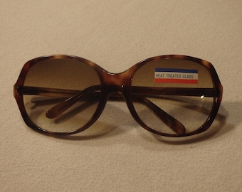 Vintage 1960's Over-sized Tortoise Shell  Sunglasses New Old Stock, Mint, Rare!