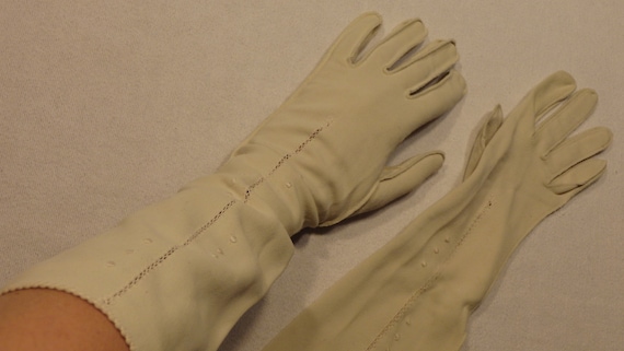 Vintage 1950's Elbow Length Gloves with Embroider… - image 1