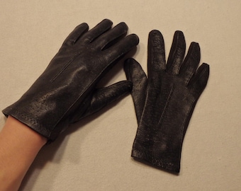 Vintage 1960's Black Leather Wrist Driving Gloves size 7 by Fownes