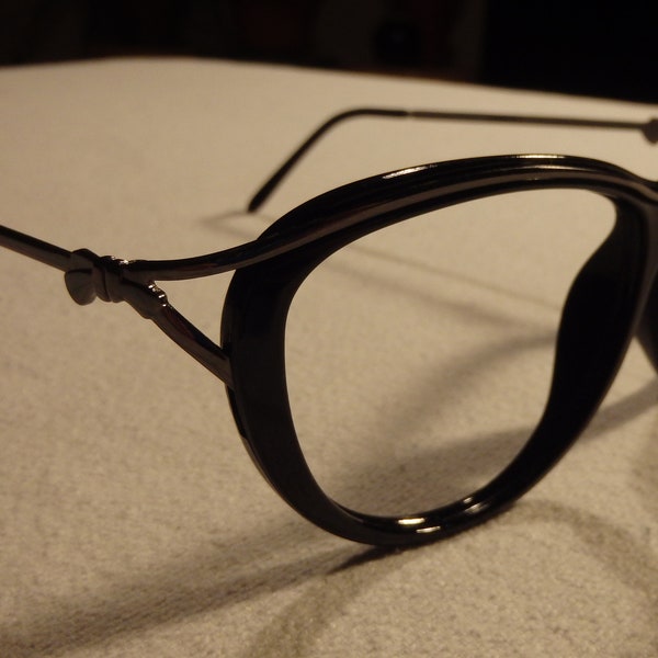 Vintage 90's Foster Grant Over-Sized Black  Eye-Glasses, Frames Only