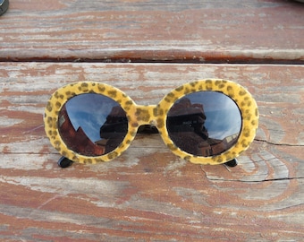 Vintage 90's Round Leopard Print Sunglasses