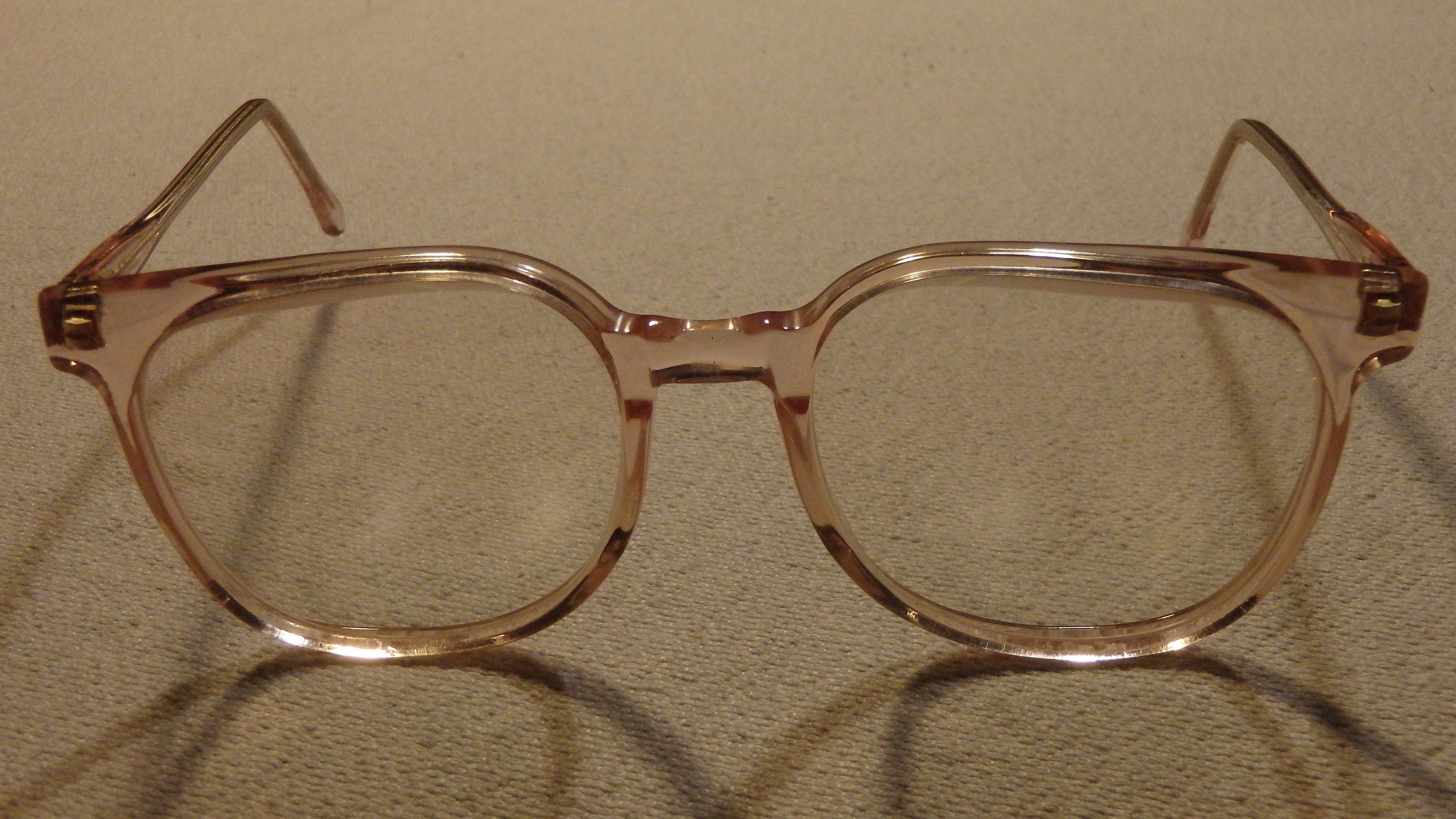 1980’s *Modern Misty* Translucent Peach Frames~ Peaches - Pink Round Frame Eyeglasses | Anrri Eyewear main image 3