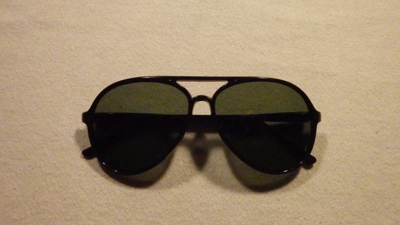 Vintage 1980's Jet Black Frame Aviator Sunglasses - image 7