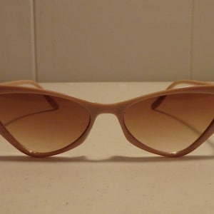 Vintage 90&#39;s Cat-Eye Sunglasses, Light Weight