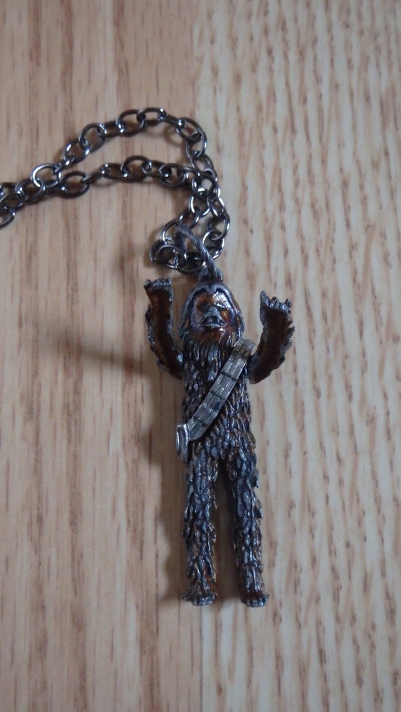 Vintage 1977 Chewbacca Star Wars Necklace, Move-ab