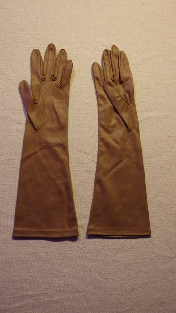 Vintage 1950's Nylon Elbow Length Caramel Gloves … - image 5