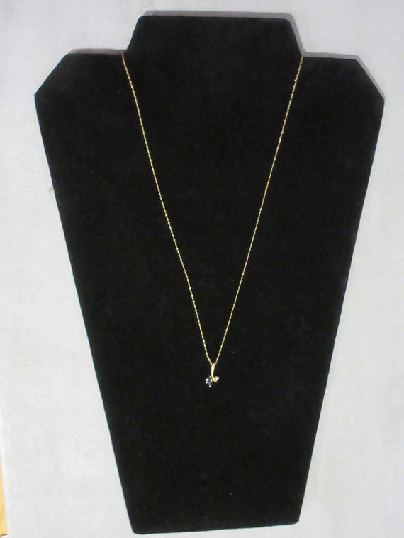 Matching Pendant Necklace and Earring Set