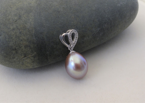 OVAL PEARL NECKLACE W/NATURAL STONE GREY OVAL PEARL NECKLACE W/NATURAL STONE GREY