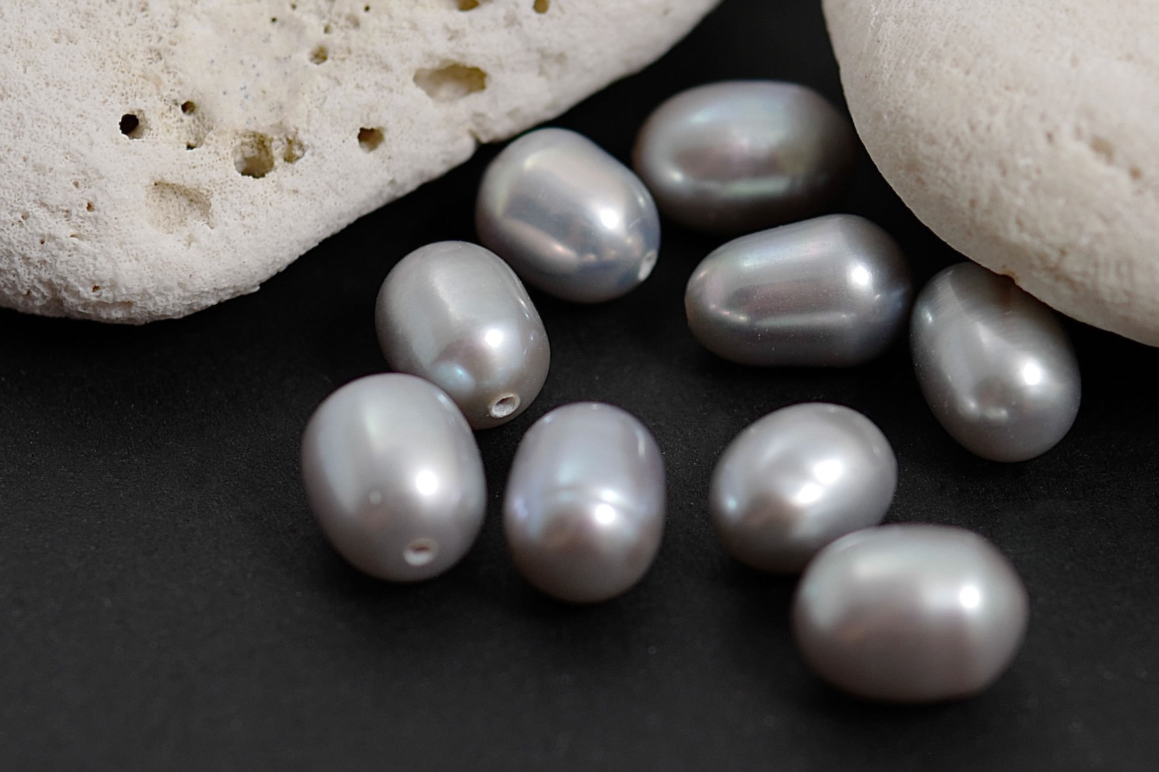 8-8.5 Mm AAA Gray Semi-round Freshwater Pearls Genuine Smooth and Round Pearl  Beads High Luster Pinkish Gray Color Freshwater Pearls 535 