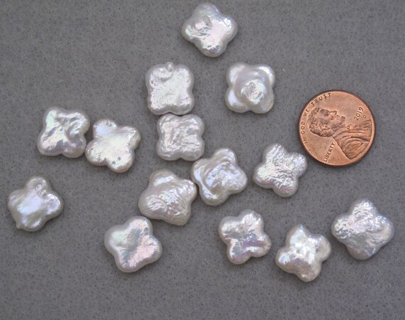 Simply Creative 6mm Flower Shaped Gems - 280pk Simply Creative 6mm Flower Shaped Gems - 280pk