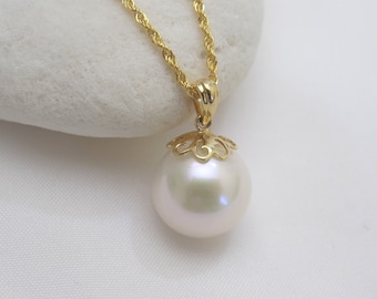 18K Gold Natural White Pearl Pendant: Simple Drop (12-12.5mm)