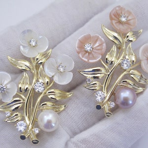 Hand Carved Natural White/Pink Mother of Pearl Vintage Brooch w/Genuine Freshwater Pearl,Flower Branch Gold Brooch,Best Pearl Gifts(321-BR)