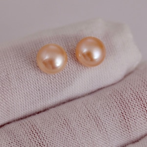 7-7.5mm AAAA Peach Pink Cultured Pearl Beads: Half Drilled Flat Back