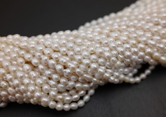 5-5.5 X 6-7mm Rare Beautiful Lustrous Natural White Teardrop/rice/oval Baby  Baroque Freshwater Pearl Beads, Genuine Natural Pearls 909-FP 