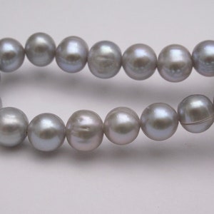 8-8.5mm High Luster Silver Gray Potato/Off Round Ringed Pearl Beads, Genuine Cultured Silver Gray Colored Freshwater Pearl Beads (337A-FP)