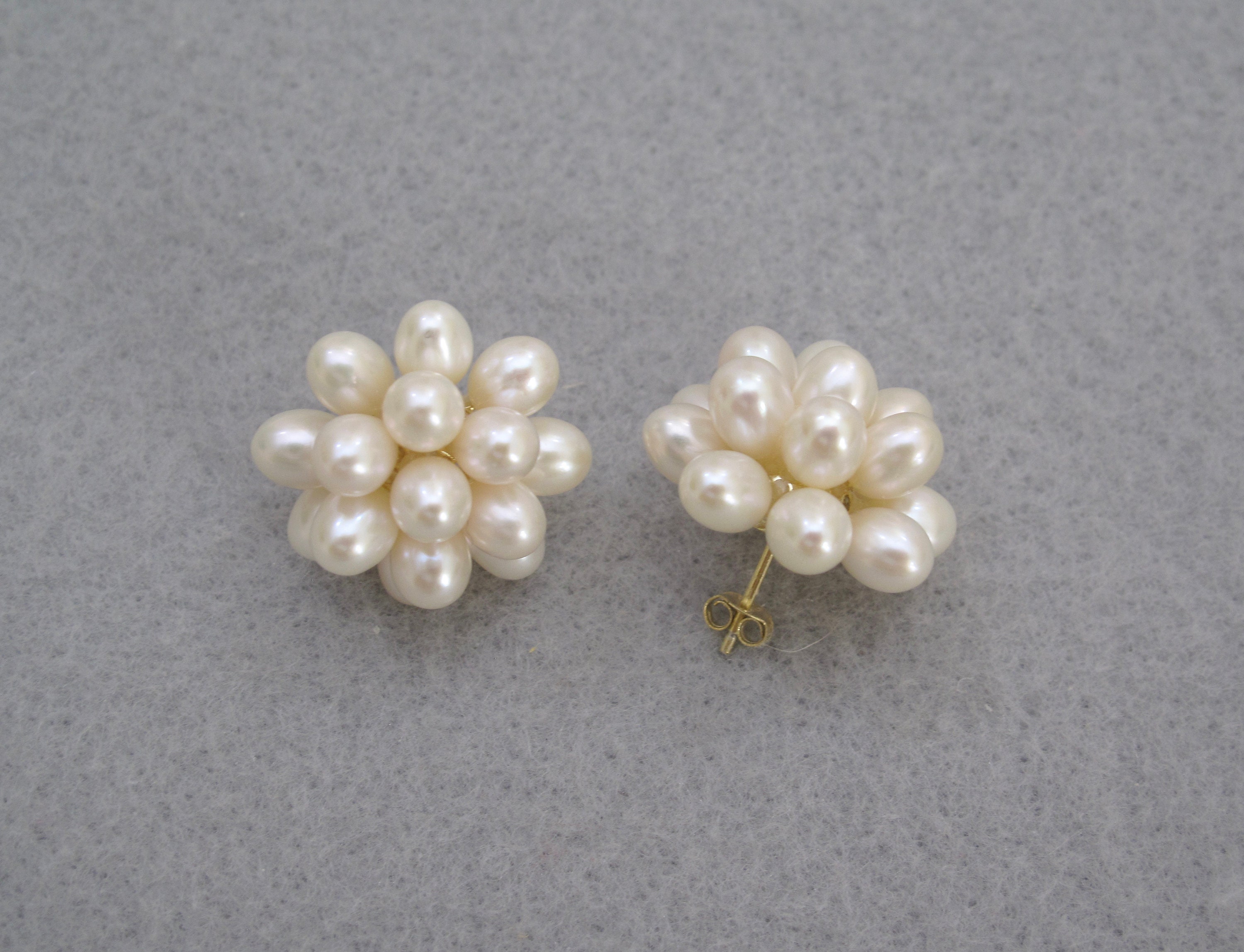 Genuine Freshwater Pearl Cluster Earrings in 925 Sterling Gold Posts,Pretty Natural Color Pearl Earring Studs,Bridal Pearl Earrings(6110-ER)