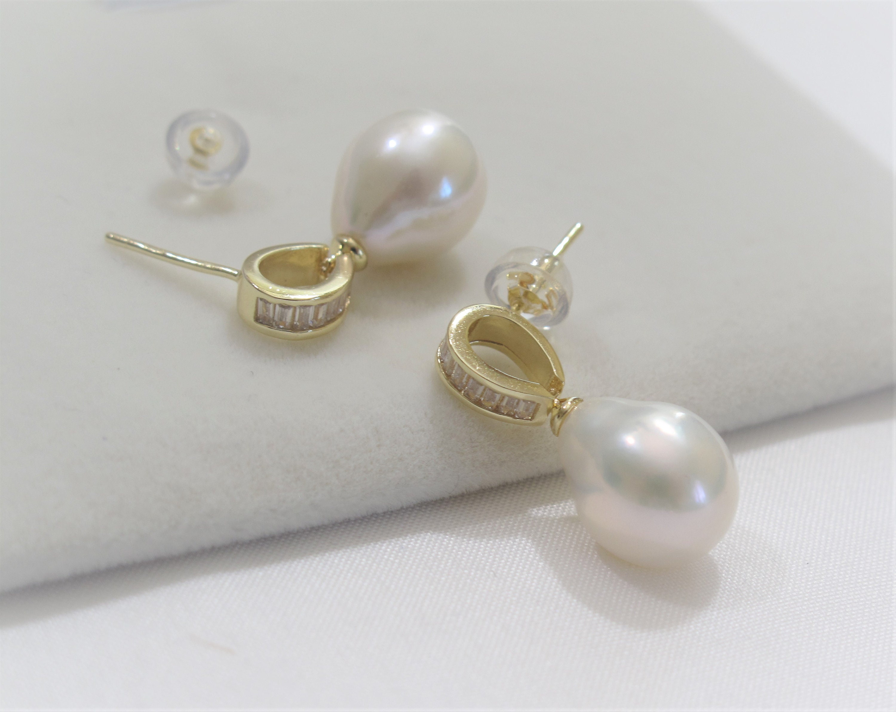Natural White Teardrop Baroque Pearl Earrings w/CZ in Gold 925 | Etsy