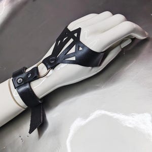 Handschuhe aus Ledergeschirr