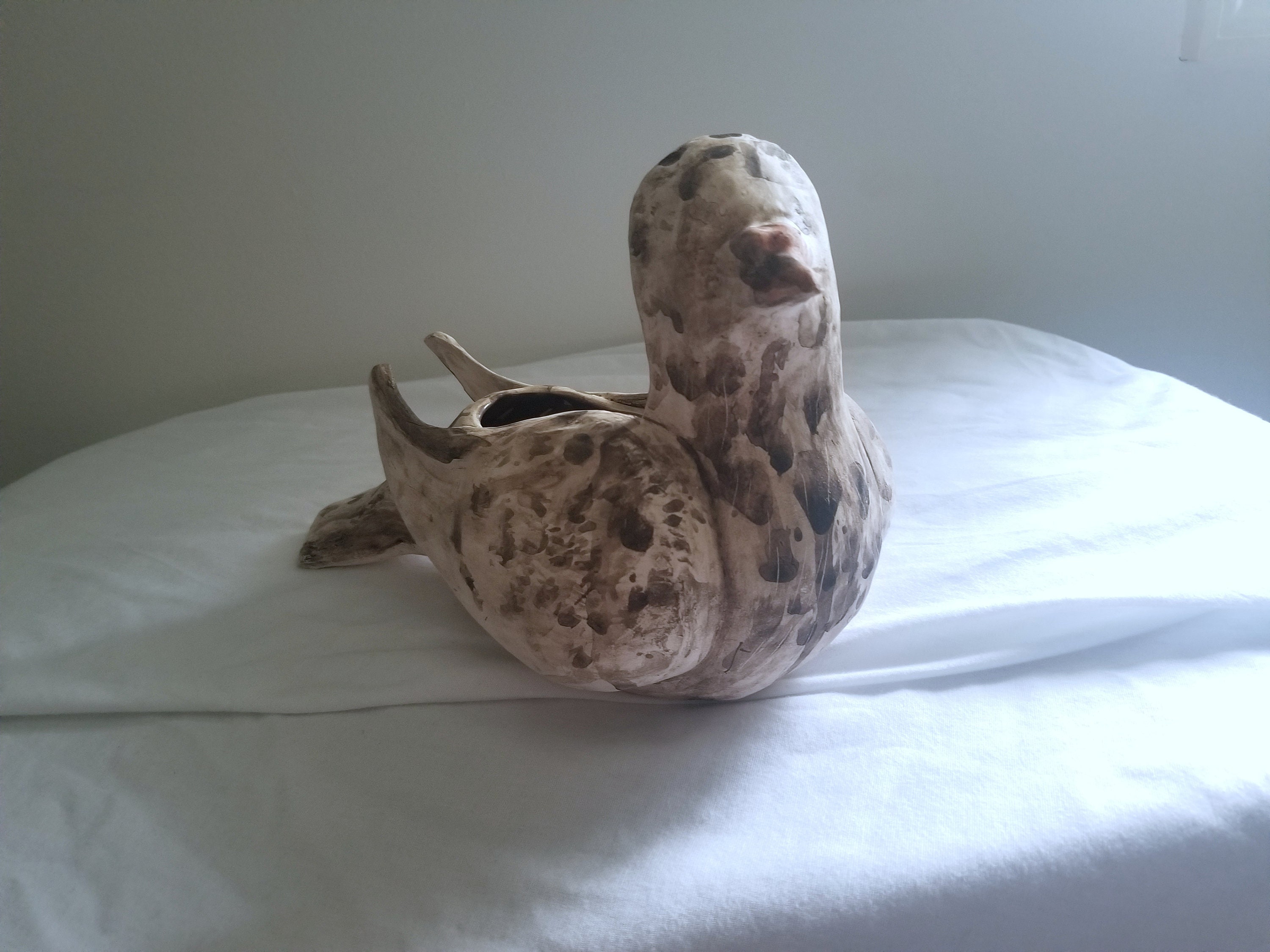 Ceramic pigeon planter sculpture slipcast porcelain handmade: Sebastian