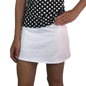 White Athletic Slim Golf Skirt w/ built in compression shorts and pockets