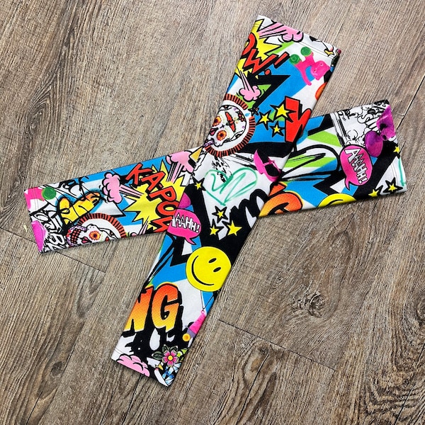 Compression Arm Sleeves in Graffiti Print Spandex - Running Arm Warmers -  Funky Sun Sleeves