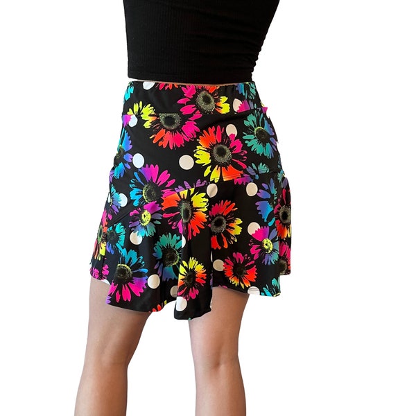 Neon Floral Polka Dot Flutter Golf Skort w/Pockets - Tenis de flores, correr, falda de golf Disfraz de los 80