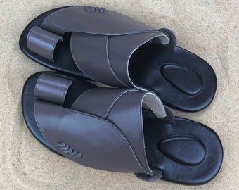 Men's vegan leather sandals ~ SandCruisers ~Traditional Arabian sandals ~ Great for outdoors, beaches, pools, and parks!