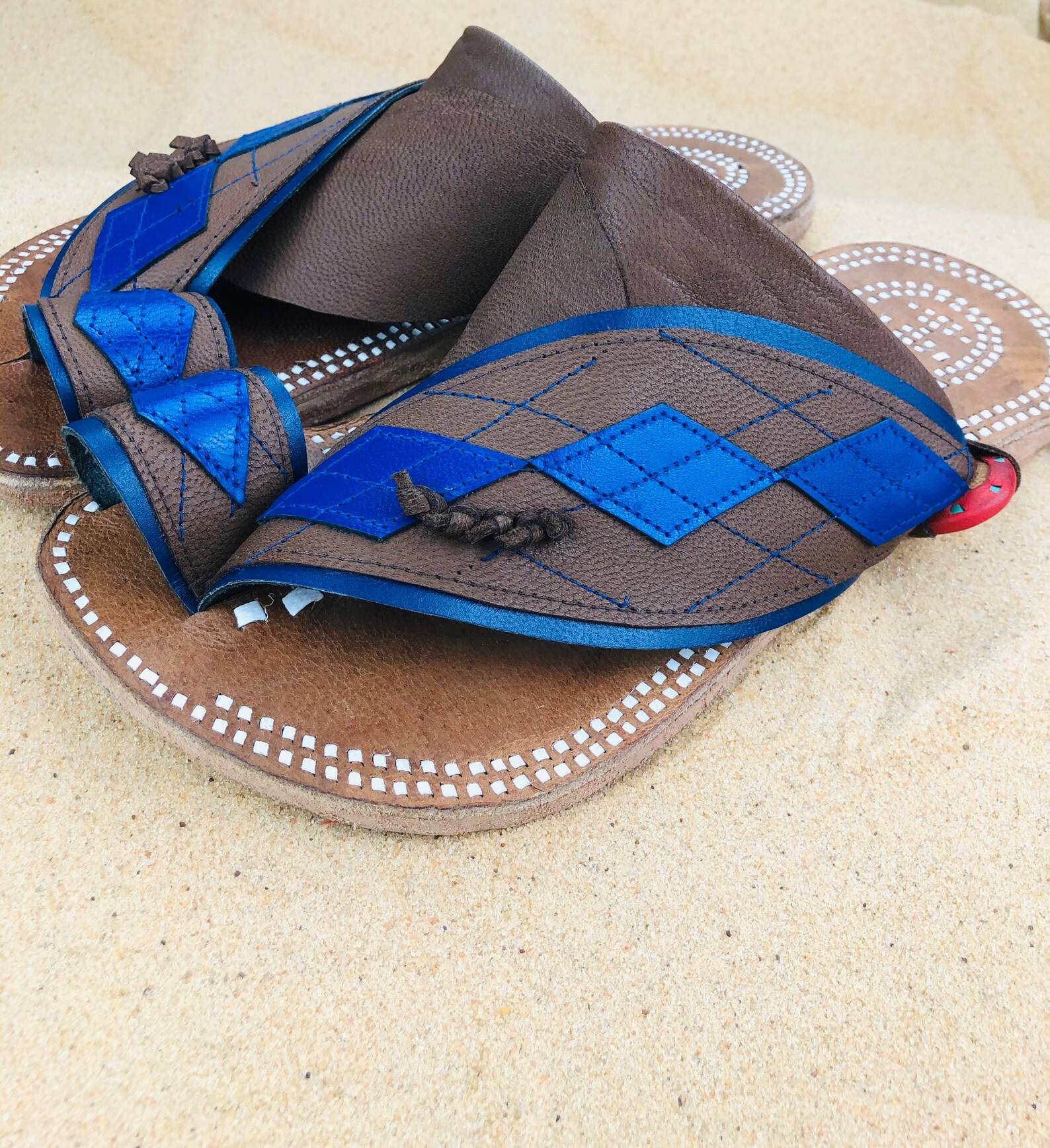 earth men's sandals